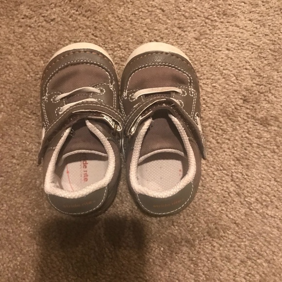 Stride Rite Soft Sole Baby Shoes - Picture 3 of 3